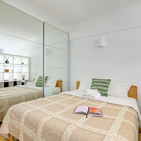 St Germain & Le Bon Marche With Balcony - Cityapartmentstay ปารีส ภายนอก รูปภาพ